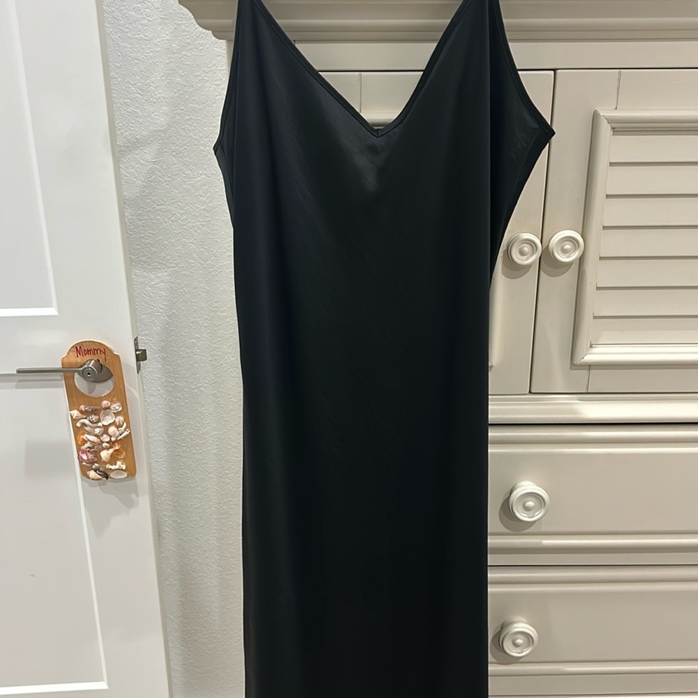 ARITZIA BLACK MIDI SLIP DRESS